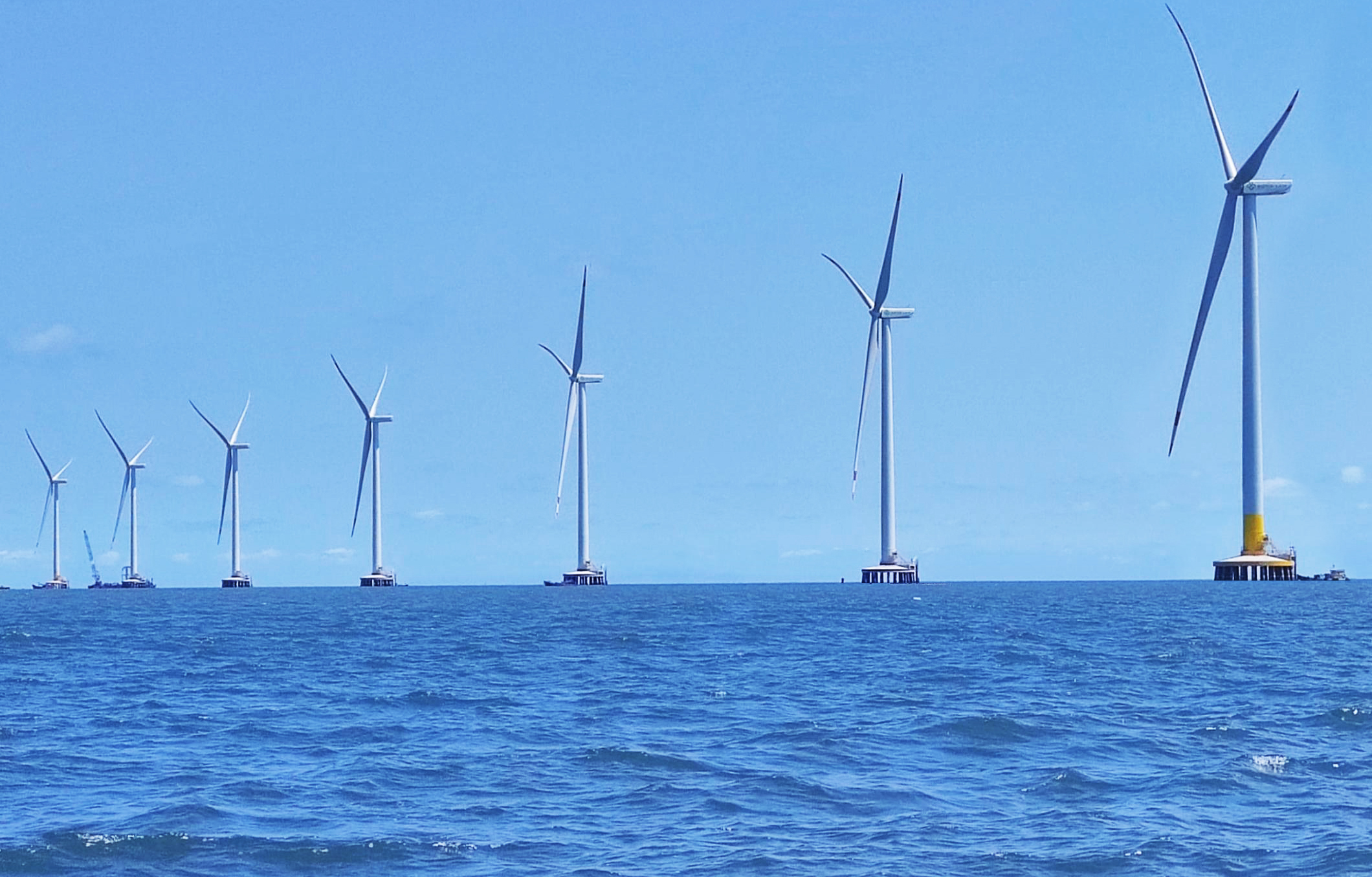 提前1个月，大奖国际18dj18股份首个&ldquo;双海&rdquo;项目实现吊装