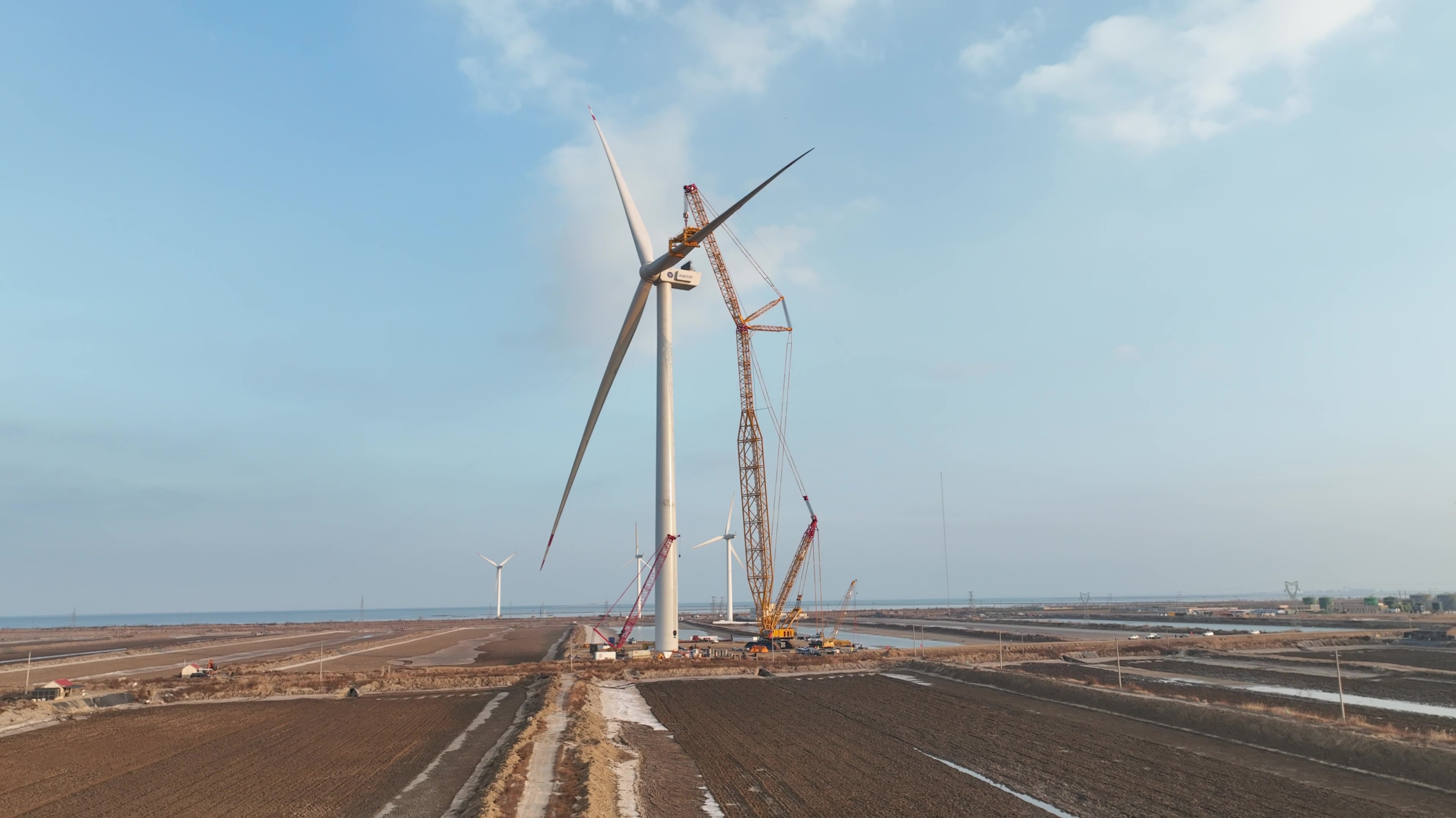 经年打磨今朝亮剑！大奖国际18dj18股份深远海16MW&ldquo;海鹰&rdquo;平台吊装成功